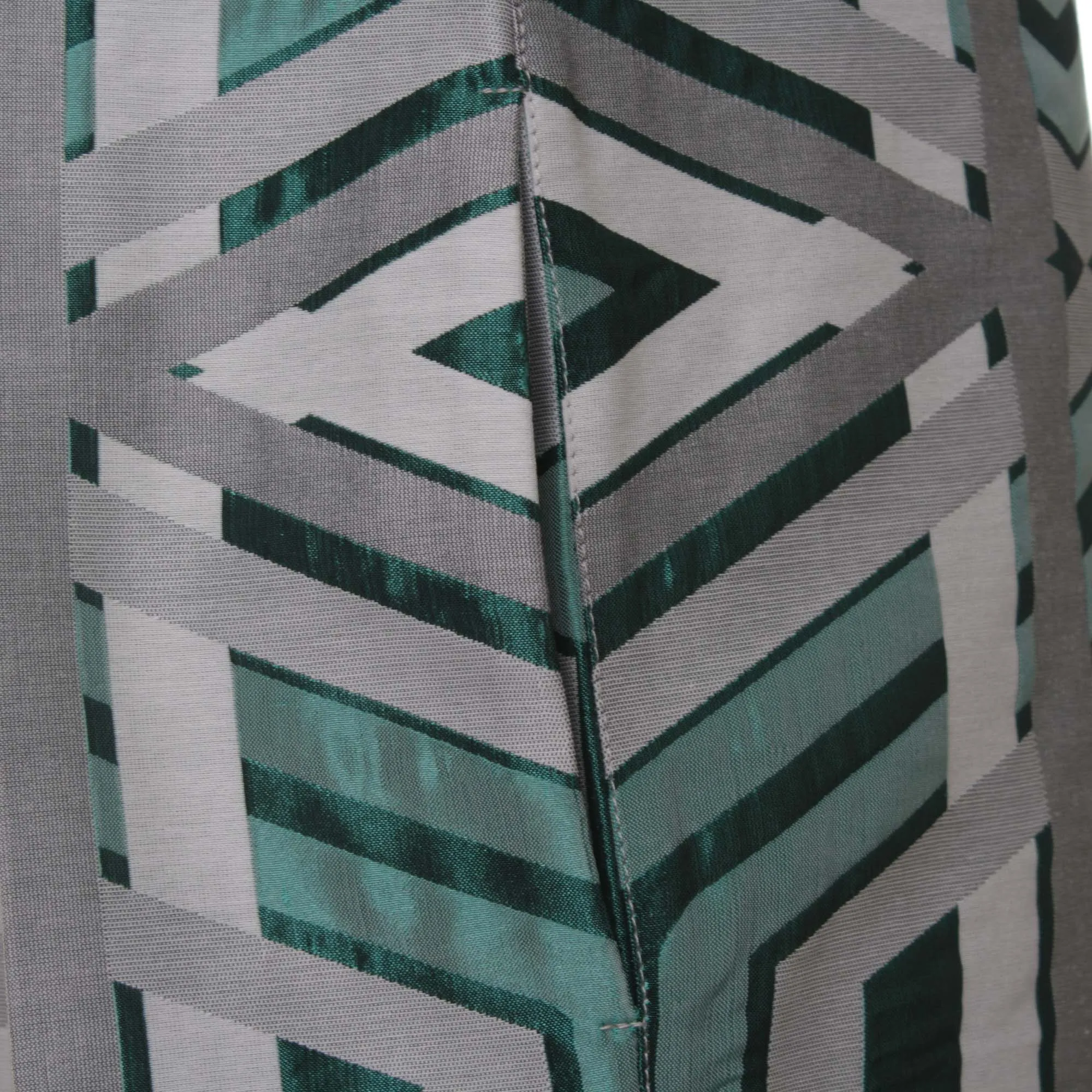 Abito Smanicato Pattern Smeraldo E Grigio
