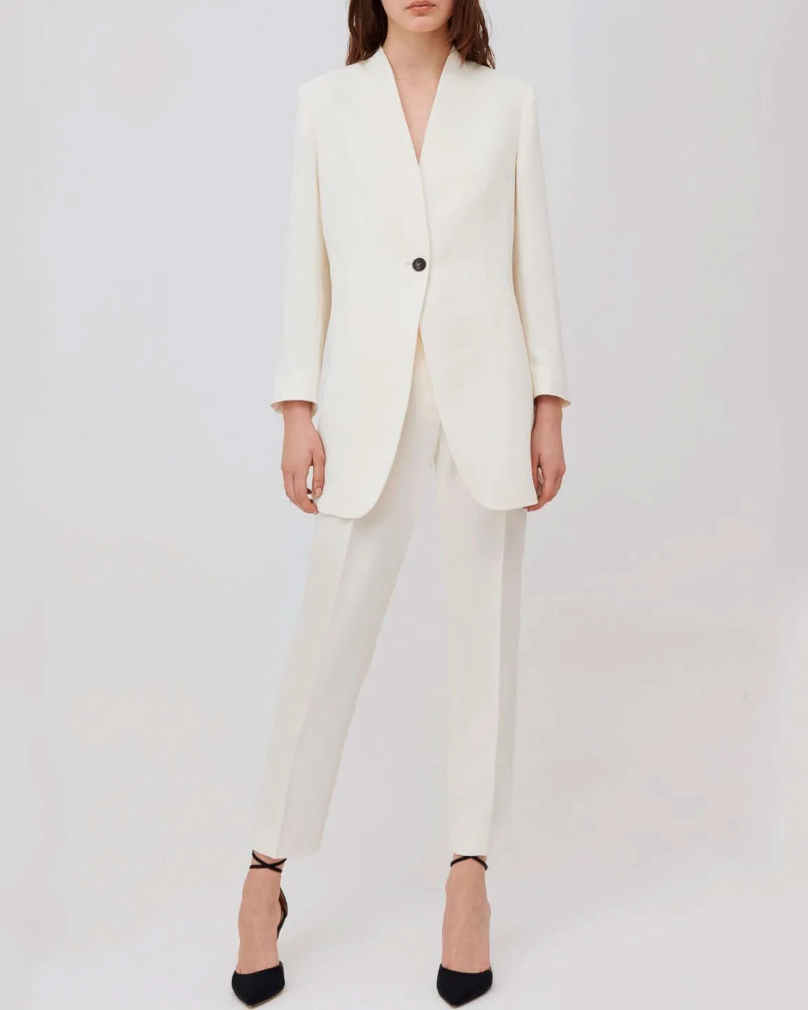 Blazer lungo bianco in crêpe envers satin recycled con scollo a V e chiusura a un bottone Marella ART. 365