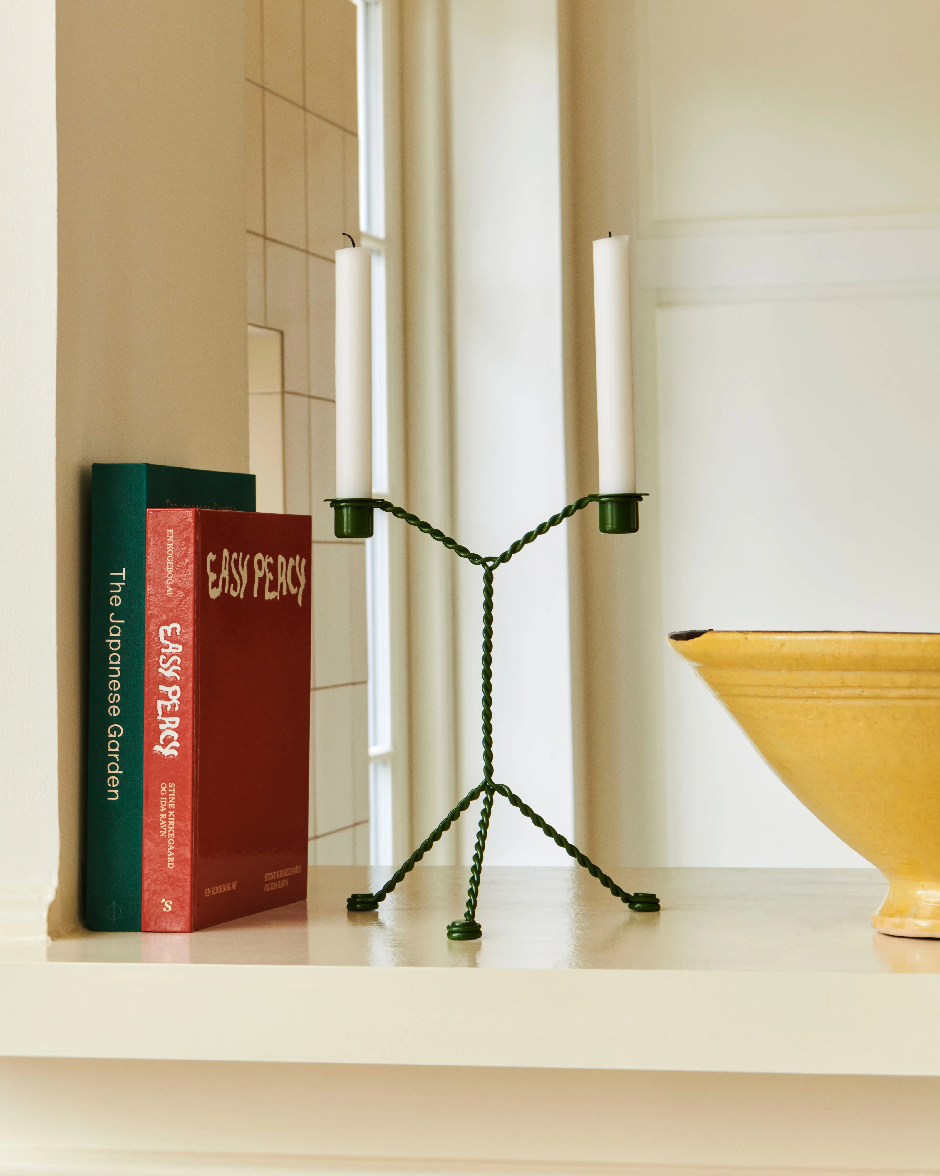 Candelabro Wire.jo{font-size:18px}Green