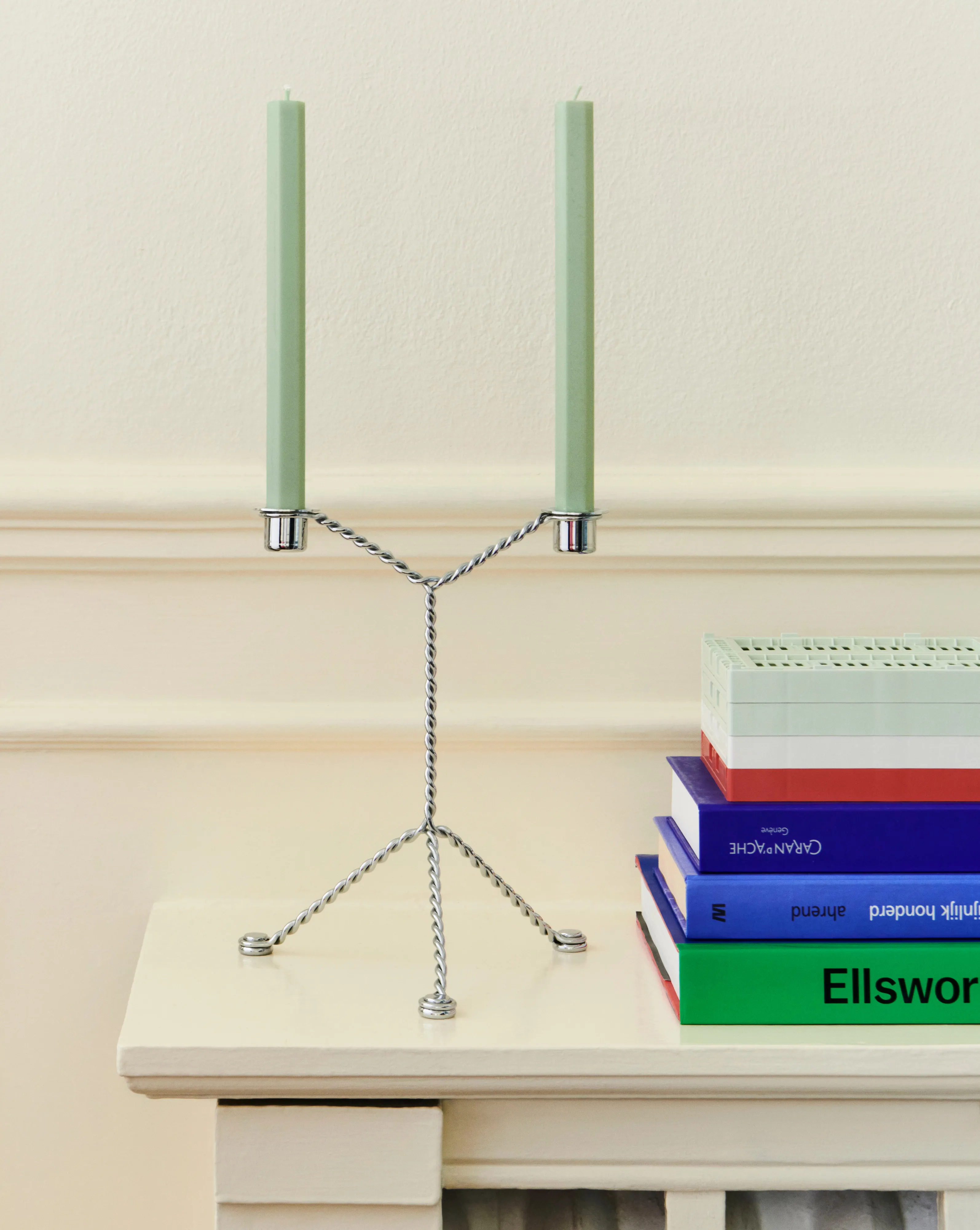 Candelabro Wire.jo{font-size:18px}Green