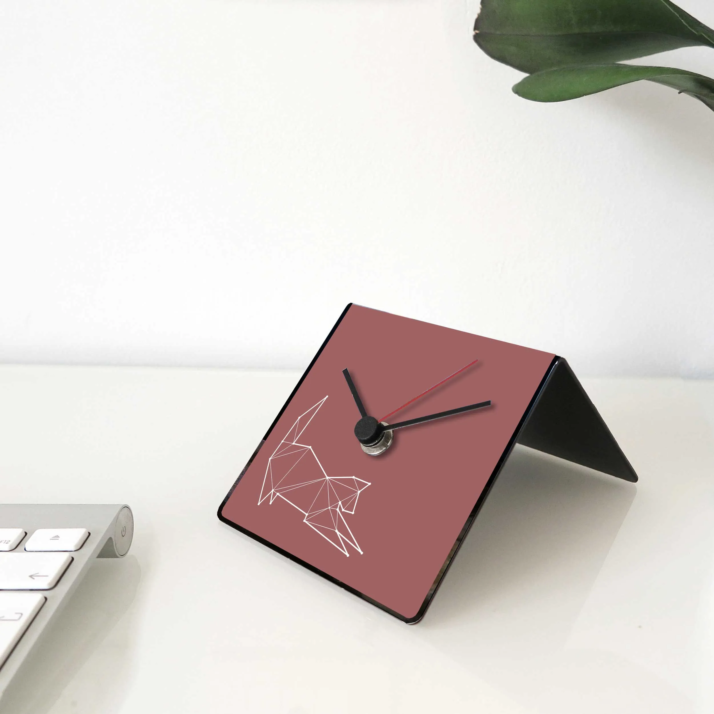 Design Object  Orologio da scrivania per casa o ufficio in metallo con dedica sul retro "GATTO" Totem Collection