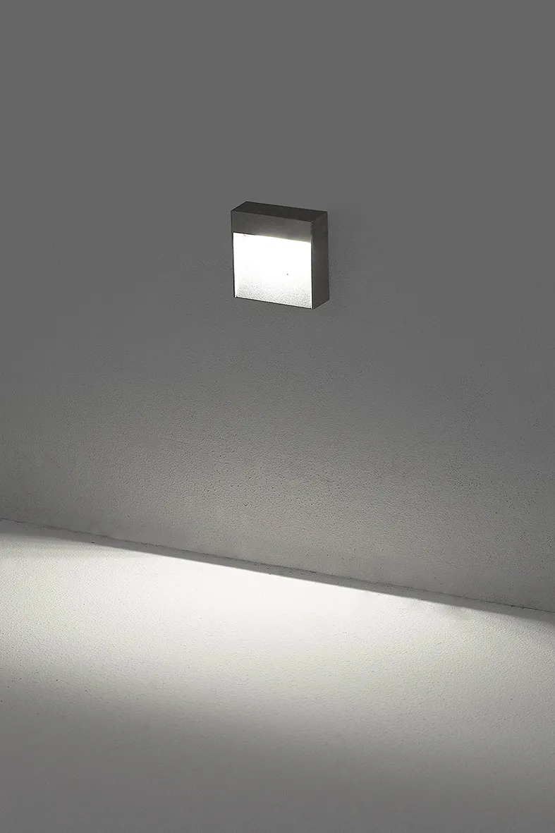 KIKI – LAMPADA DA PARETE 4W LED 4000K B