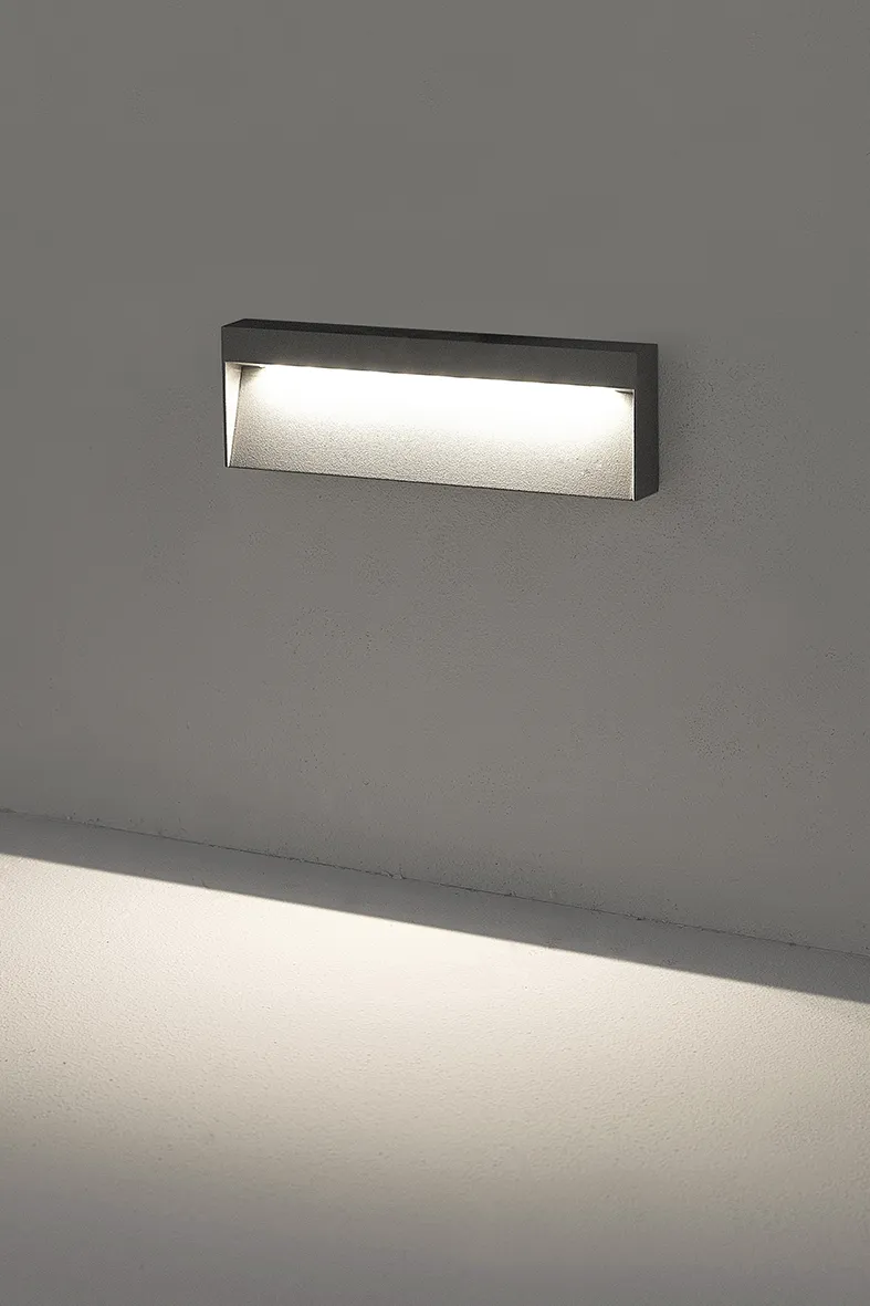 KIKI – LAMPADA DA PARETE 4W LED 4000K B