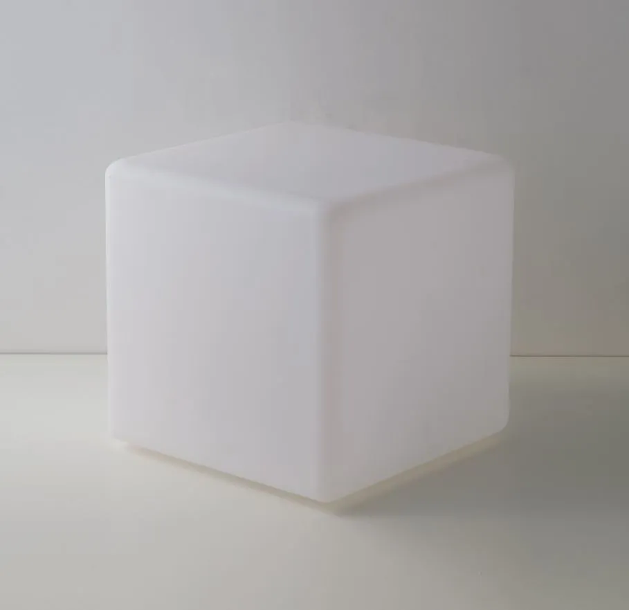 Lampada Galleggiante Cubo 40 cm Led RGBW Ricarica Solare IP65 Con Telecomando