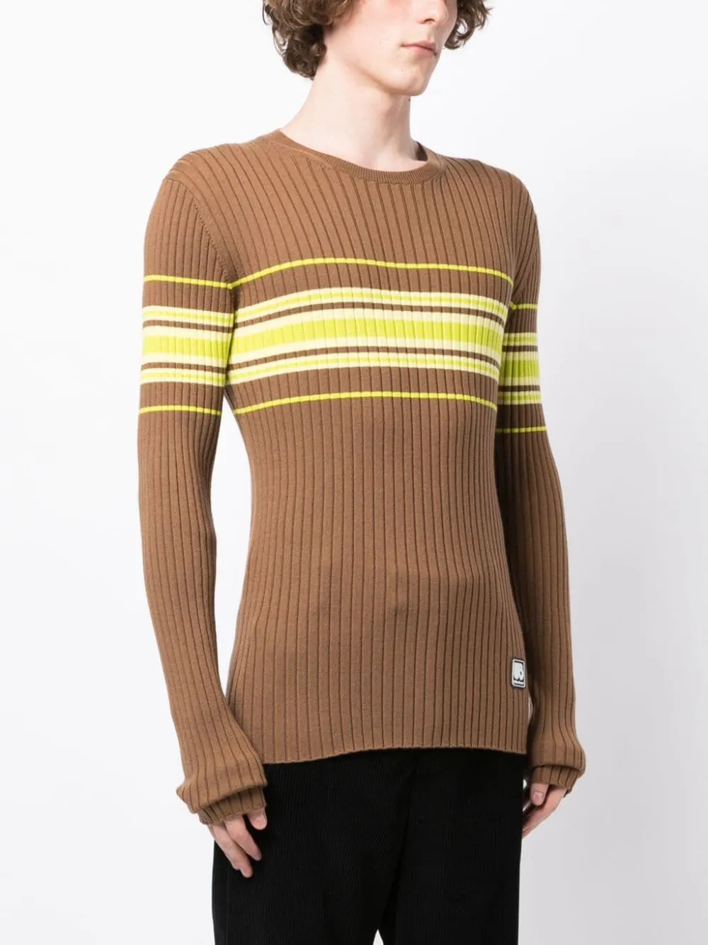 maglione a coste marrone e giallo