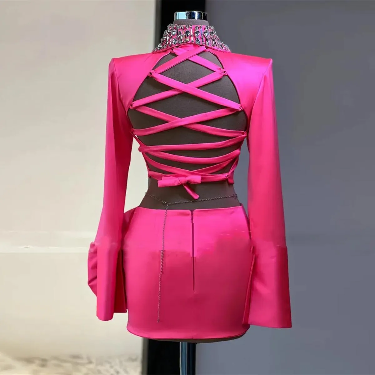 Nuovo arrivo Fucsia 2 pezzi Set Abiti da donna Abiti corti da ballo Rosa caldo Fiori 3d Abito da cocktail in rilievo Backl