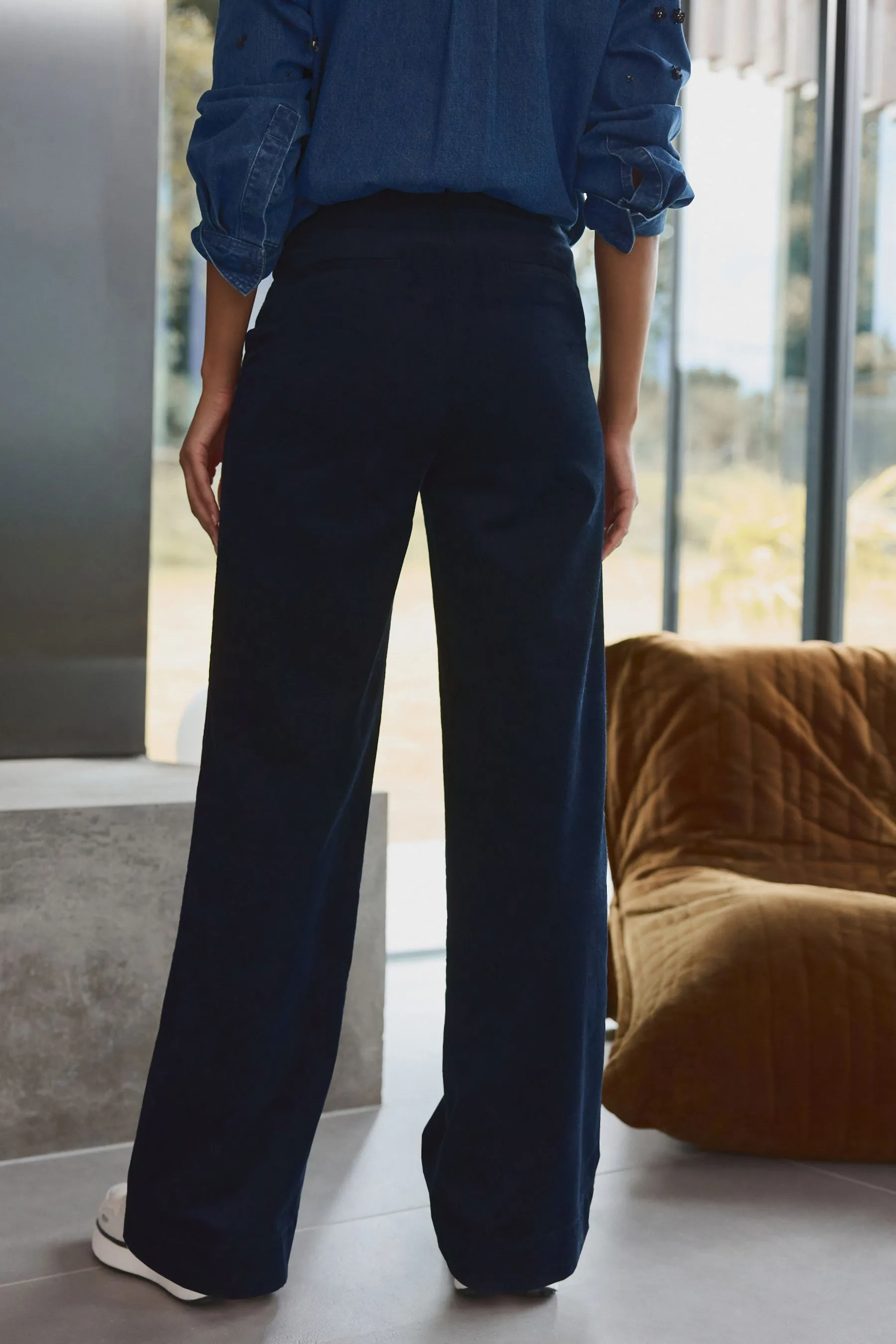 Pantaloni a fondo ampio in velluto a coste premium    