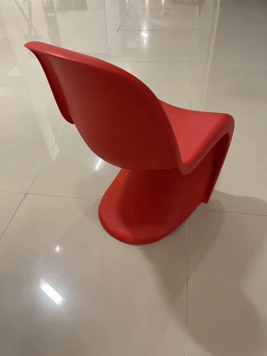 Poltroncina Vitra Panton Junior