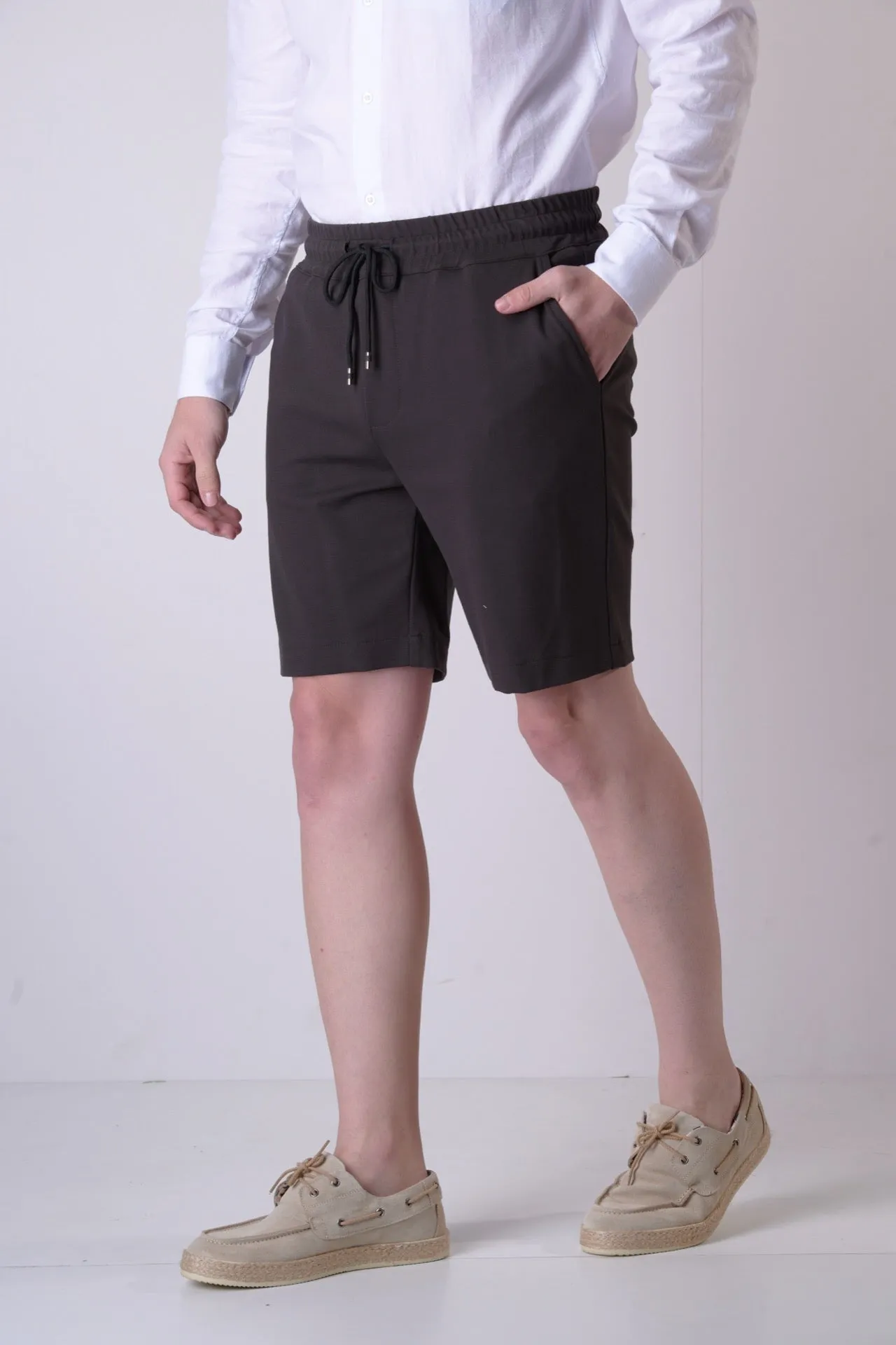 Shorts Sartoriale Verde Militare con elastico e interni in tessuto V2