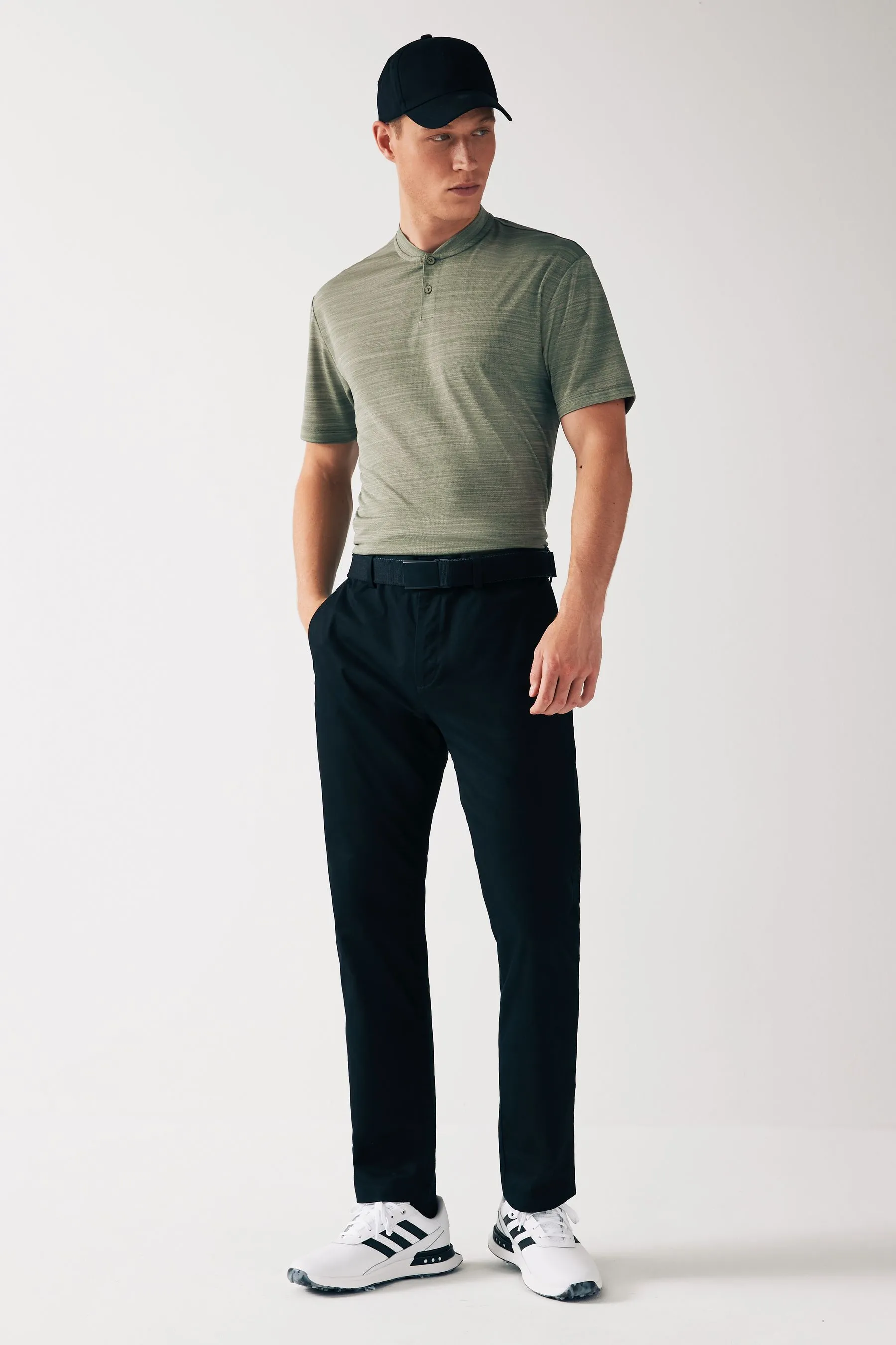 T-shirt da allenamento con colletto stile baseball