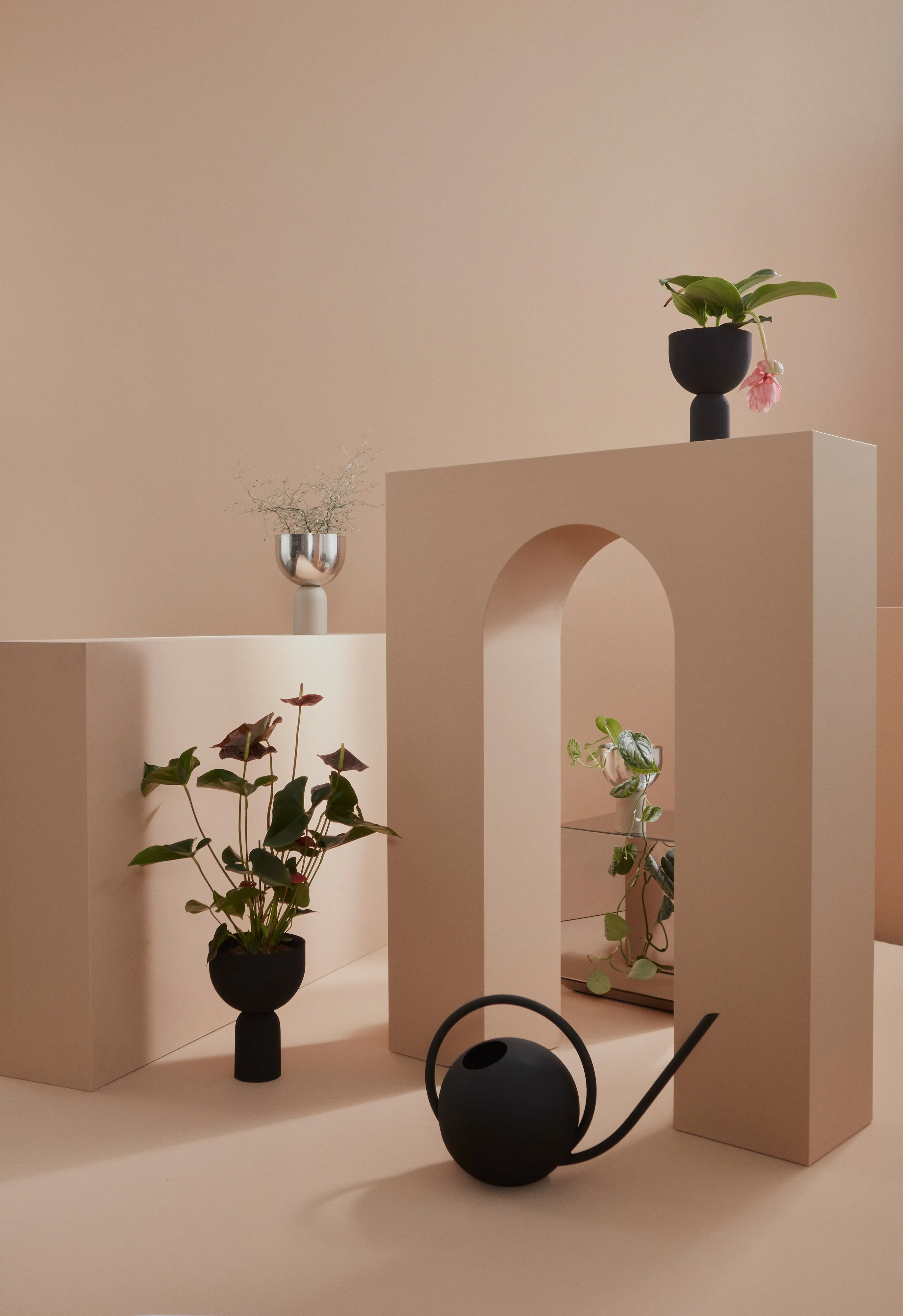 Vaso da fiori Torus Ø 17 cm.jp{font-size:18px}Nero-nero