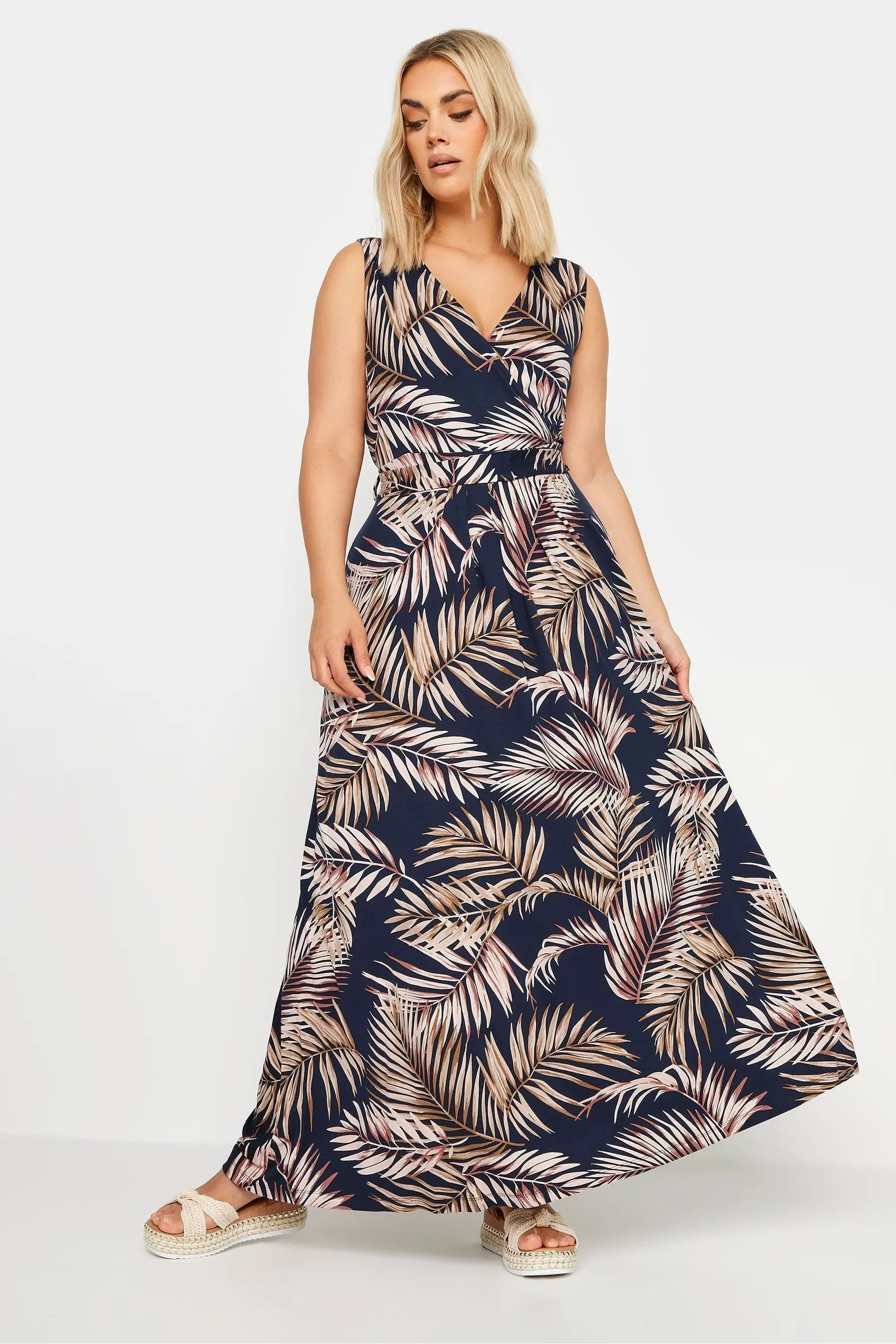 Yours Curve - Abito maxi a portafoglio con Stampa e foglie